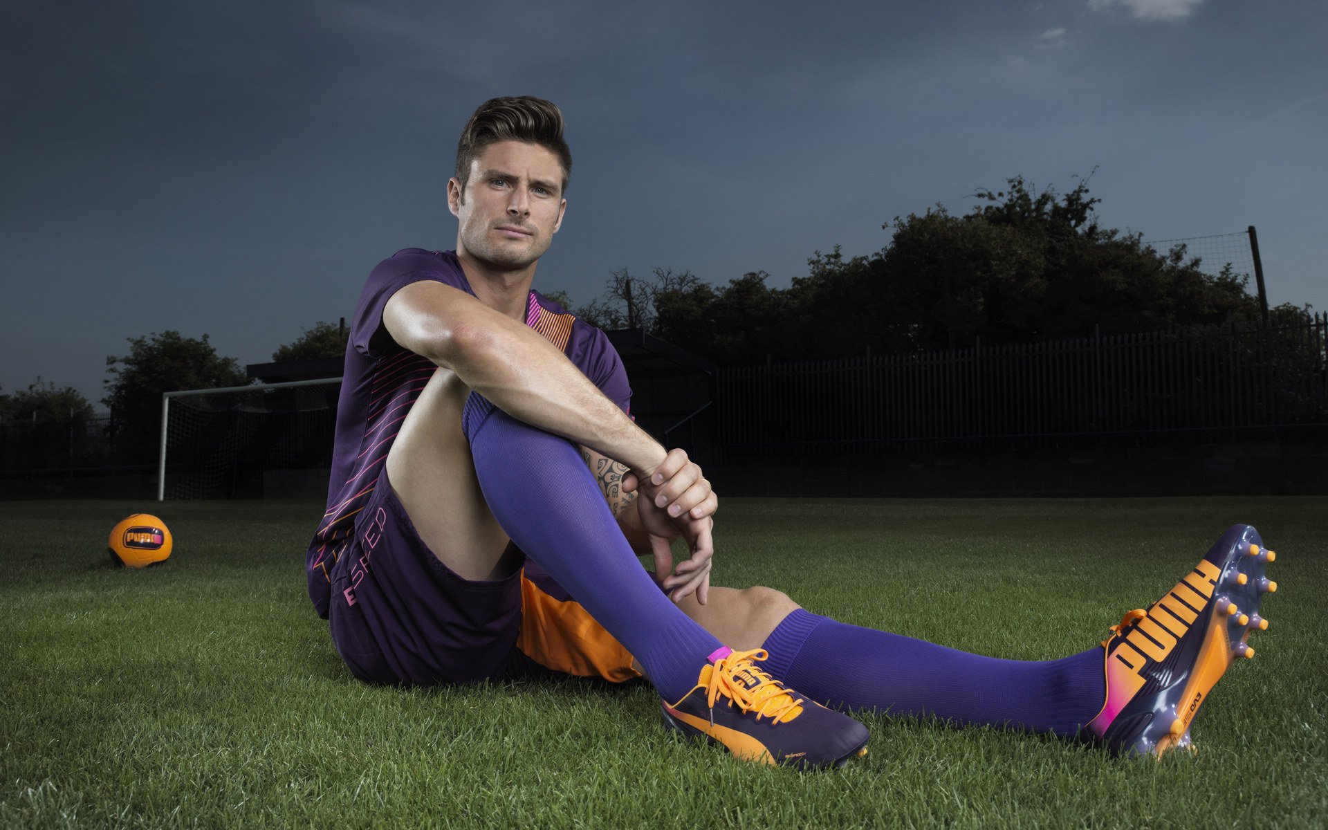 KAIYUNAPP-唐纳德·高尔的持球技巧和精准传球成为袋鼠队的利器，唐纳德 古尔德